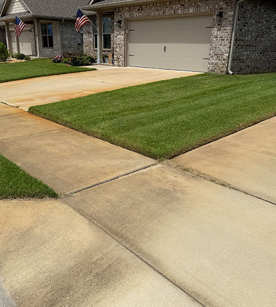 Driveway Cleaning & Sealing in Gulf Breeze