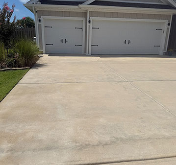 Driveway Cleaning & Sealing in Gulf Breeze