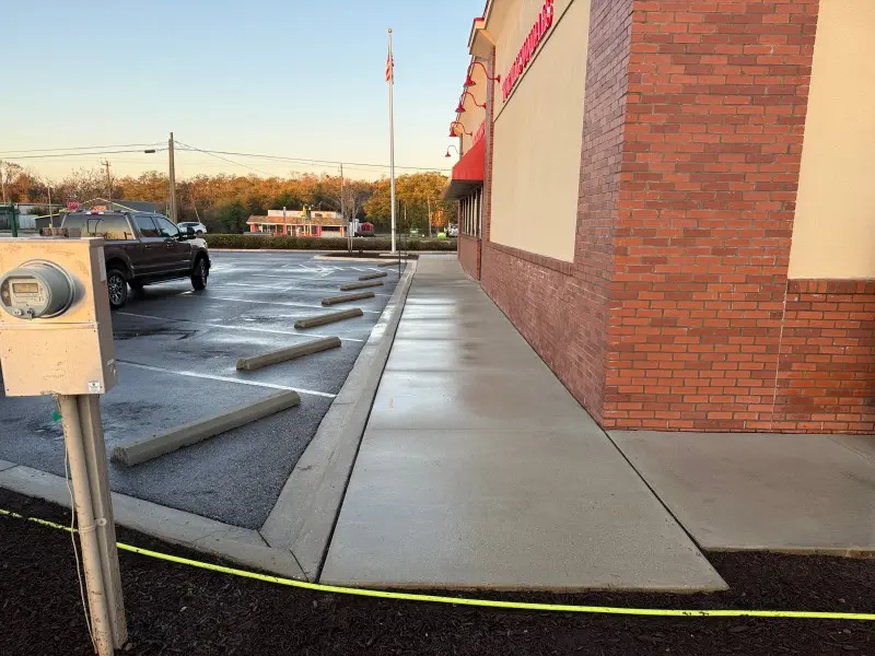 Navarre-Fl-Pressure-Washing-Parking-lot-cleaning