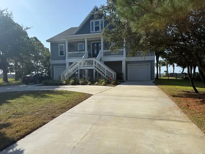 gulf-breeze-waterfront-coastal-house-wash