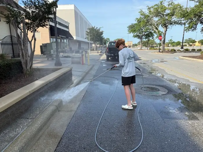 commercial-sidewalk-cleaning